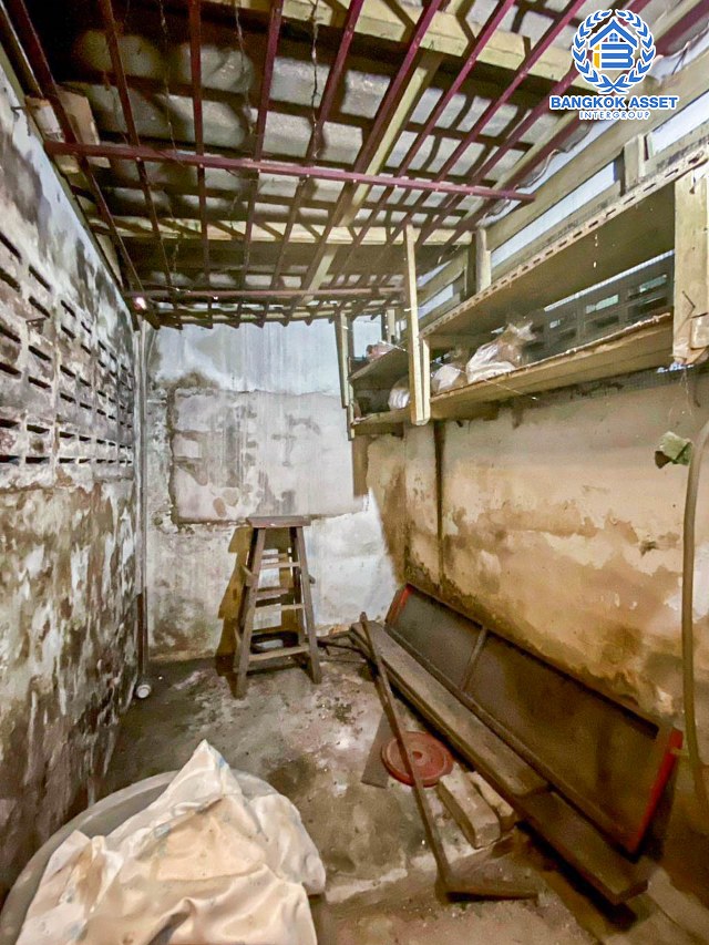 *****ทาวน์เฮ้าส์มือสองกรุงเทพมหานคร หมู่บ้าน ศิลวัฒน์ บางนา-ตราด เนื้อที่ 11 ตร.ว. ฟังก์ชัน 2 ห้องนอน 1 ห้องน้ำ บนทำเลใกล้เซ็นทรัล บางนา, รถไฟฟ้าสายสีเขียว "สถานีบางนา" และจุดขึ้นทางด่วน "แยกบางนา" จองด่วน!