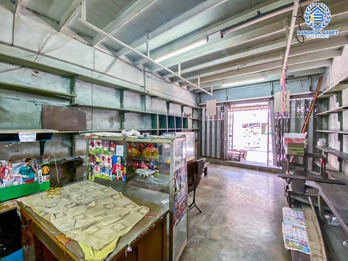 *****ทาวน์เฮ้าส์มือสองกรุงเทพมหานคร หมู่บ้าน ศิลวัฒน์ บางนา-ตราด เนื้อที่ 11 ตร.ว. ฟังก์ชัน 2 ห้องนอน 1 ห้องน้ำ บนทำเลใกล้เซ็นทรัล บางนา, รถไฟฟ้าสายสีเขียว "สถานีบางนา" และจุดขึ้นทางด่วน "แยกบางนา" จองด่วน!