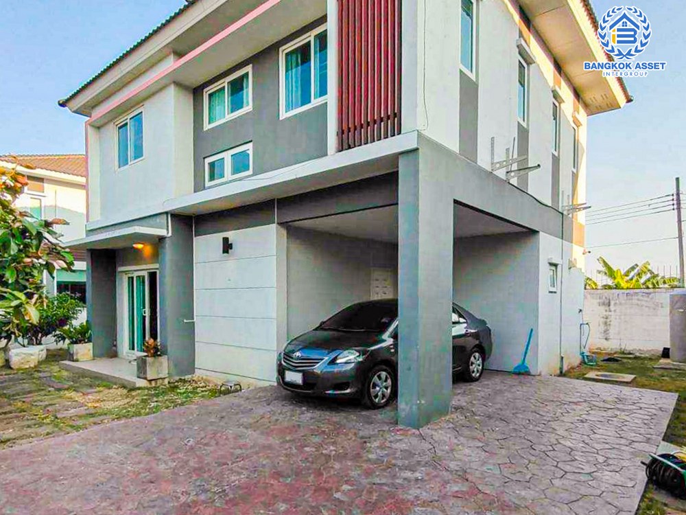 *****บ้านเดี่ยวมือสอง โครงการ เดอะลิฟวิ่ง3 กาญจนาภิเษก เนื้อที่ถึง 60.20 ตร.ว. ฟังก์ชัน 3 ห้องนอน 3 ห้องน้ำ จอดรถได้ 2 คัน ภายในสภาพพร้อมอยู่ บรรยากาศโครงการมีความเป็นส่วนตัว บนทำเลเดินทางสะดวก ติดถนนกาญจนาภิเษก ใกล้เซ็นทรัลเวสต์เกต และรถไฟฟ้าสายสีม่วง "สถานีคลองบางไผ่" จองเลย!