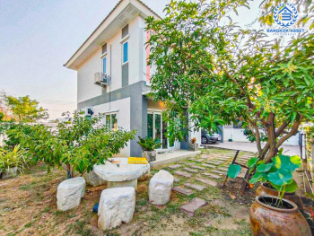 *****บ้านเดี่ยวมือสอง โครงการ เดอะลิฟวิ่ง3 กาญจนาภิเษก เนื้อที่ถึง 60.20 ตร.ว. ฟังก์ชัน 3 ห้องนอน 3 ห้องน้ำ จอดรถได้ 2 คัน ภายในสภาพพร้อมอยู่ บรรยากาศโครงการมีความเป็นส่วนตัว บนทำเลเดินทางสะดวก ติดถนนกาญจนาภิเษก ใกล้เซ็นทรัลเวสต์เกต และรถไฟฟ้าสายสีม่วง "สถานีคลองบางไผ่" จองเลย!