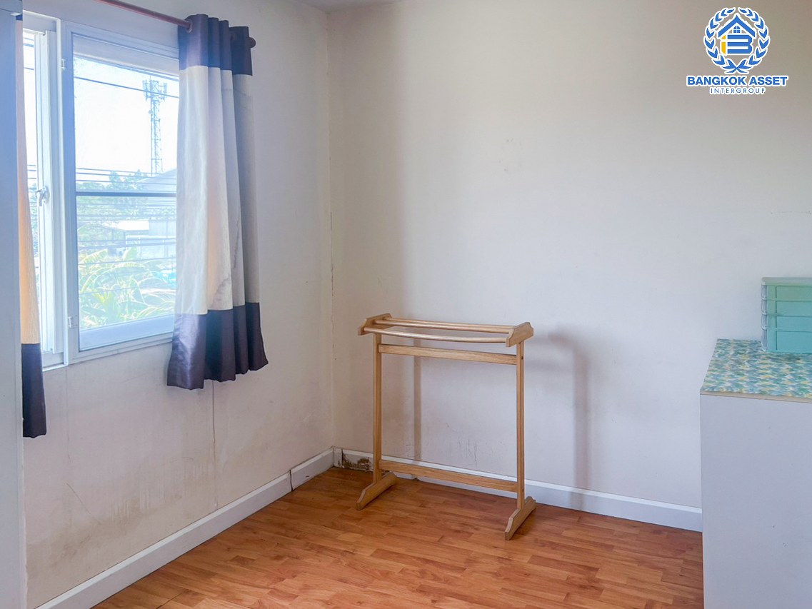 *****ทาวน์เฮ้าส์มือสองกรุงเทพมหานคร โครงการ เดอะคอนเนค7/2 ดอนเมือง-วิภาวดี เนื้อที่กว้าง 19.2 ตร.ว. ฟังก์ชัน 3 ห้องนอน 2 ห้องน้ำ 1 ที่จอดรถ สภาพดี แถมฟรี! 2 เครื่องปรับอากาศ บนทำเลใกล้สนามบินดอนเมือง เพียง 15 นาทีก็ถึงรถไฟฟ้าสายสีแดง "สถานีดอนเมือง" และใกล้ทางด่วน "ศรีสมาน" ในราคาคุ้มสุด !