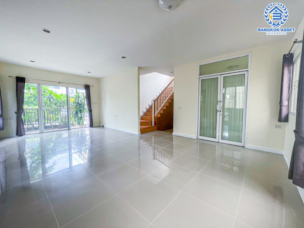 บ้านเดี่ยวมือสอง โครงการ ภัสสร39 บางกรวย-ไทรน้อย หลังมุม เนื้อที่กว้าง 64 ตร.ว. ฟังก์ชัน 3 ห้องนอน 3 ห้องน้ำ 2 ที่จอดรถ บ้านสวยพร้อมอยู่ แถมฟรี! เครื่องปรับอากาศ บนทำเลเดินทางสะดวก ใกล้โครงการรถไฟฟ้าสายสีม่วง "สถานีแยกติวานนท์" และทางด่วน "ศรีรัช"