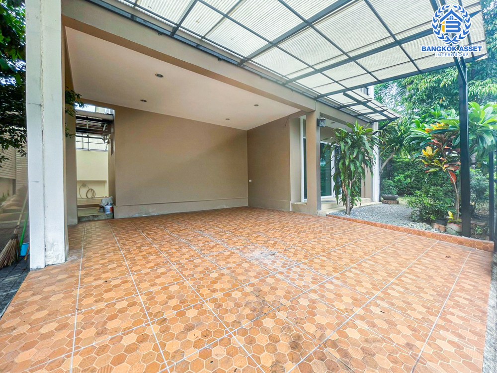 บ้านเดี่ยวมือสอง โครงการ ภัสสร39 บางกรวย-ไทรน้อย หลังมุม เนื้อที่กว้าง 64 ตร.ว. ฟังก์ชัน 3 ห้องนอน 3 ห้องน้ำ 2 ที่จอดรถ บ้านสวยพร้อมอยู่ แถมฟรี! เครื่องปรับอากาศ บนทำเลเดินทางสะดวก ใกล้โครงการรถไฟฟ้าสายสีม่วง "สถานีแยกติวานนท์" และทางด่วน "ศรีรัช"