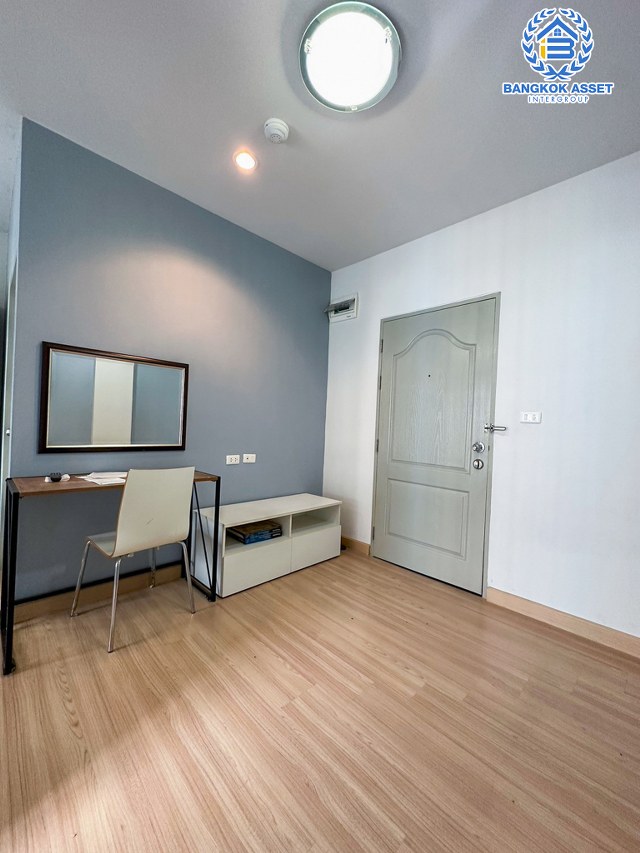 *****คอนโดมิเนียมมือสองปทุมธานี โครงการ เดอะคิทท์ ลำลูกกา-คลอง2 เนื้อที่ 23.23 ตร.ว. ฟังก์ชัน 1 ห้องนอน 1 ห้องน้ำ 1 ที่จอดรถ ห้องสภาพดี บนทำเลเดินทางสะดวก ใกล้รถไฟฟ้าสายสีเขียว "สถานีคูคต" และจุดขึ้นทางด่วน "ดอนเมืองโทลเวย์" ในราคาสุดคุ้ม!