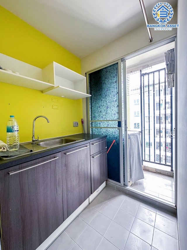 *****คอนโดมิเนียมมือสองปทุมธานี โครงการ เดอะคิทท์ ลำลูกกา-คลอง2 เนื้อที่ 23.23 ตร.ว. ฟังก์ชัน 1 ห้องนอน 1 ห้องน้ำ 1 ที่จอดรถ ห้องสภาพดี บนทำเลเดินทางสะดวก ใกล้รถไฟฟ้าสายสีเขียว "สถานีคูคต" และจุดขึ้นทางด่วน "ดอนเมืองโทลเวย์" ในราคาสุดคุ้ม!