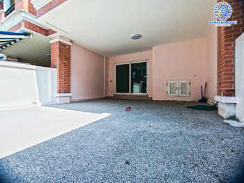 *****ทาวน์โฮมมือสอง โครงการ คาซ่าซิตี้ สุคนธสวัสดิ์ เนื้อที่ 22 ตร.ว. ฟังก์ชัน 3 ห้องนอน 4 ห้องน้ำ 2 ที่จอดรถ บ้านสภาพดี พร้อมเข้าอยู่ บนทำเลเดินทางสะดวก เชื่อมต่อถนนโชคชัย4 ถนนเกษตร-นวมินทร์ ถนนสุคนธสวัสดิ์ ใกล้รถไฟฟ้าสายสีเหลือง "สถานีลาดพร้าว 101" จุดขึ้นทางด่วน "เอกมัย-รามอินทรา"