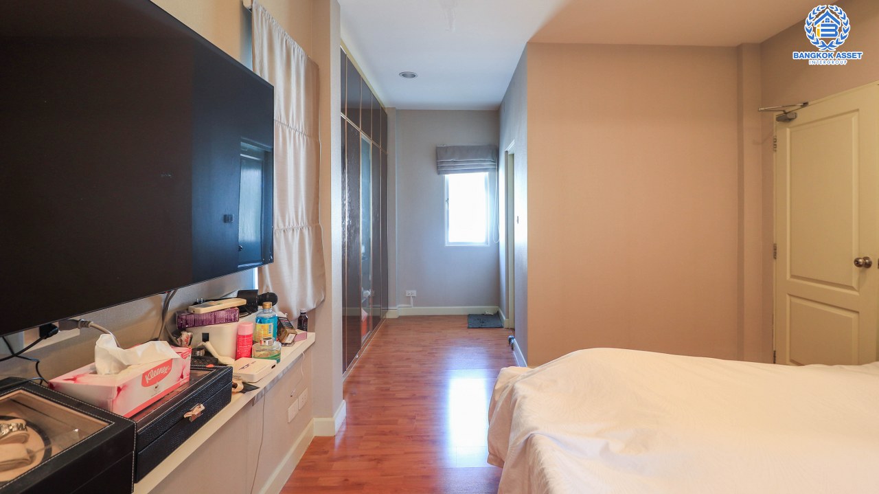 *****บ้านเดี่ยวมือสองนนทบุรี โครงการ ไลฟ์บางกอกบูเลอวาร์ด พระราม5 หลังมุม! คุณภาพระดับ SC ASSET เนื้อที่ 50.3 ตร.ว. ฟังก์ชัน 3 ห้องนอน 3 ห้องน้ำ 2 ที่จอดรถ แถมฟรี! 4 เครื่องปรับอากาศ 1 เครื่องทำน้ำอุ่น บนทำเลแห่งการเดินทาง ใกล้รถไฟฟ้าสายสีม่วง "สถานีแยกติวานนท์" และทางด่วน "ศรีรัช"