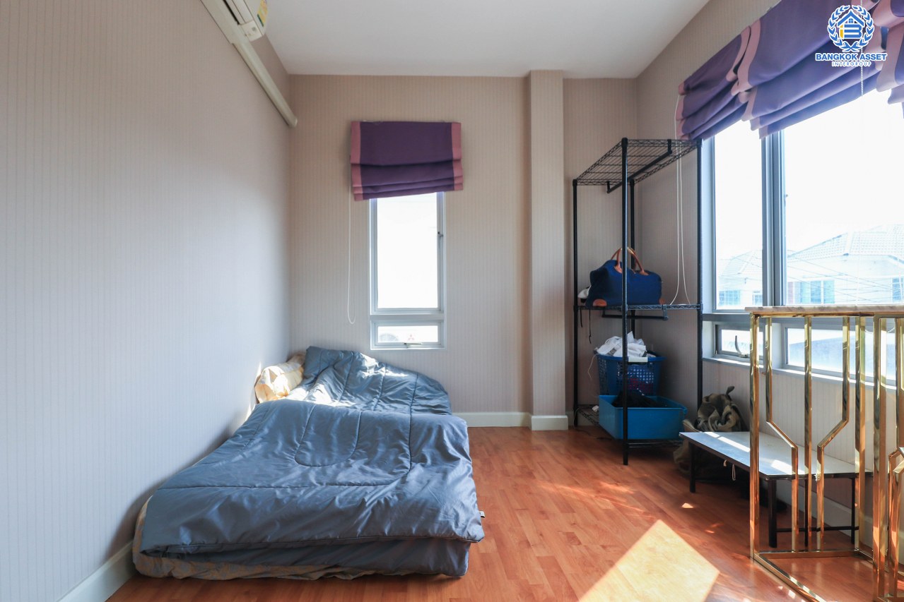 *****บ้านเดี่ยวมือสองนนทบุรี โครงการ ไลฟ์บางกอกบูเลอวาร์ด พระราม5 หลังมุม! คุณภาพระดับ SC ASSET เนื้อที่ 50.3 ตร.ว. ฟังก์ชัน 3 ห้องนอน 3 ห้องน้ำ 2 ที่จอดรถ แถมฟรี! 4 เครื่องปรับอากาศ 1 เครื่องทำน้ำอุ่น บนทำเลแห่งการเดินทาง ใกล้รถไฟฟ้าสายสีม่วง "สถานีแยกติวานนท์" และทางด่วน "ศรีรัช"