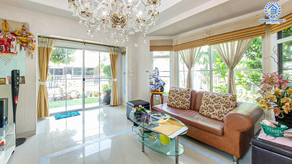 บ้านเดี่ยวมือสอง โครงการ พฤกษ์ลดา1 วงแหวน-รัตนาธิเบศร์ หลังมุม เนื้อที่กว้าง 60 ตร.ว. ฟังก์ชัน 4 ห้องนอน 2 ห้องน้ำ 2 ที่จอดรถ ต่อเติมหลังคาโรงจอดรถ บรรยากาศโครงการเงียบสงบ โครงการตั้งบนทำเลดี เชื่อมต่อถนนกาญจนาภิเษก ซอยคลองถนน ใกล้รถไฟฟ้าสายสีม่วง "สถานีคลองบางไผ่" และจุดขึ้นทางด่วน "กาญจนาภิเษก"...