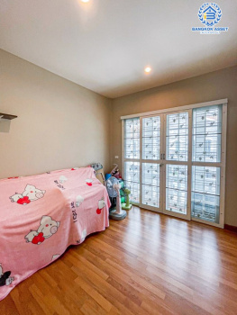 *****ทาวน์เฮ้าส์มือสองนนทบุรี หมู่บ้าน เปี่ยมสุข ทัสคานี่ ติวานนท์-ปากเกร็ด22 เนื้อที่เกือบ 19 ตร.ว. ฟังก์ชัน 3 ห้องนอน 2 ห้องน้ำ 1 ที่จอดรถ บ้านสภาพดี พร้อมอยู่ บนทำเลแห่งการเดินทาง เชื่อมต่อถนนราชพฤกษ์ ถนนชัยพฤกษ์ ถนนแจ้งวัฒนะ ใกล้รถไฟฟ้าสายสีชมพู "สถานีศูนย์ราชการแจ้งวัฒนะ"