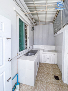 *****ทาวน์เฮ้าส์มือสองนนทบุรี หมู่บ้าน เปี่ยมสุข ทัสคานี่ ติวานนท์-ปากเกร็ด22 เนื้อที่เกือบ 19 ตร.ว. ฟังก์ชัน 3 ห้องนอน 2 ห้องน้ำ 1 ที่จอดรถ บ้านสภาพดี พร้อมอยู่ บนทำเลแห่งการเดินทาง เชื่อมต่อถนนราชพฤกษ์ ถนนชัยพฤกษ์ ถนนแจ้งวัฒนะ ใกล้รถไฟฟ้าสายสีชมพู "สถานีศูนย์ราชการแจ้งวัฒนะ"