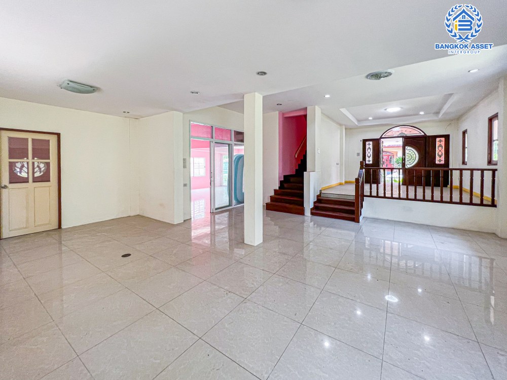 *****บ้านเดี่ยวมือสอง โครงการ ลลินกรีนวิลล์ บางบอน3 เนื้อที่ 103.20 ตร.ว. ฟังก์ชัน 3 ห้องนอน 3 ห้องน้ำ 2 ที่จอดรถ บ้านสภาพดีเยี่ยม พร้อมเข้าอยู่ บนทำเลเดินทางสะดวก เชื่อมต่อถนนเพชรเกษม ถนนมาเจริญ ถนนพุทธมณฑลสาย2 ถนนกาญจนาภิเษก ใกล้จุดขึ้นทางพิเศษเฉลิมมหานคร