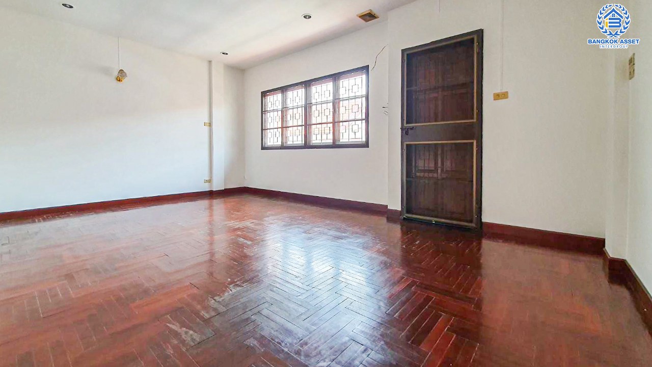 *****ทาวน์โฮมมือสอง โครงการ สวนผัก27 สวนผัก เนื้อที่ 20 ตร.ว. ฟังก์ชัน 4 ห้องนอน 3 ห้องน้ำ 1 ที่จอดรถ หน้าบ้านกว้างขวาง ภายในสภาพใหม่ โครงการตั้งบนทำเลเดินทางสะดวก เชื่อมต่อถนนสวนผัก ถนนอัจฉริยะประสิทธิ์ ใกล้รถไฟฟ้าสายสีแดง "สถานีตลิ่งชัน" จองเลย!