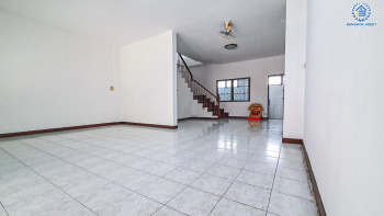 *****ทาวน์โฮมมือสอง โครงการ สวนผัก27 สวนผัก เนื้อที่ 20 ตร.ว. ฟังก์ชัน 4 ห้องนอน 3 ห้องน้ำ 1 ที่จอดรถ หน้าบ้านกว้างขวาง ภายในสภาพใหม่ โครงการตั้งบนทำเลเดินทางสะดวก เชื่อมต่อถนนสวนผัก ถนนอัจฉริยะประสิทธิ์ ใกล้รถไฟฟ้าสายสีแดง "สถานีตลิ่งชัน" จองเลย!