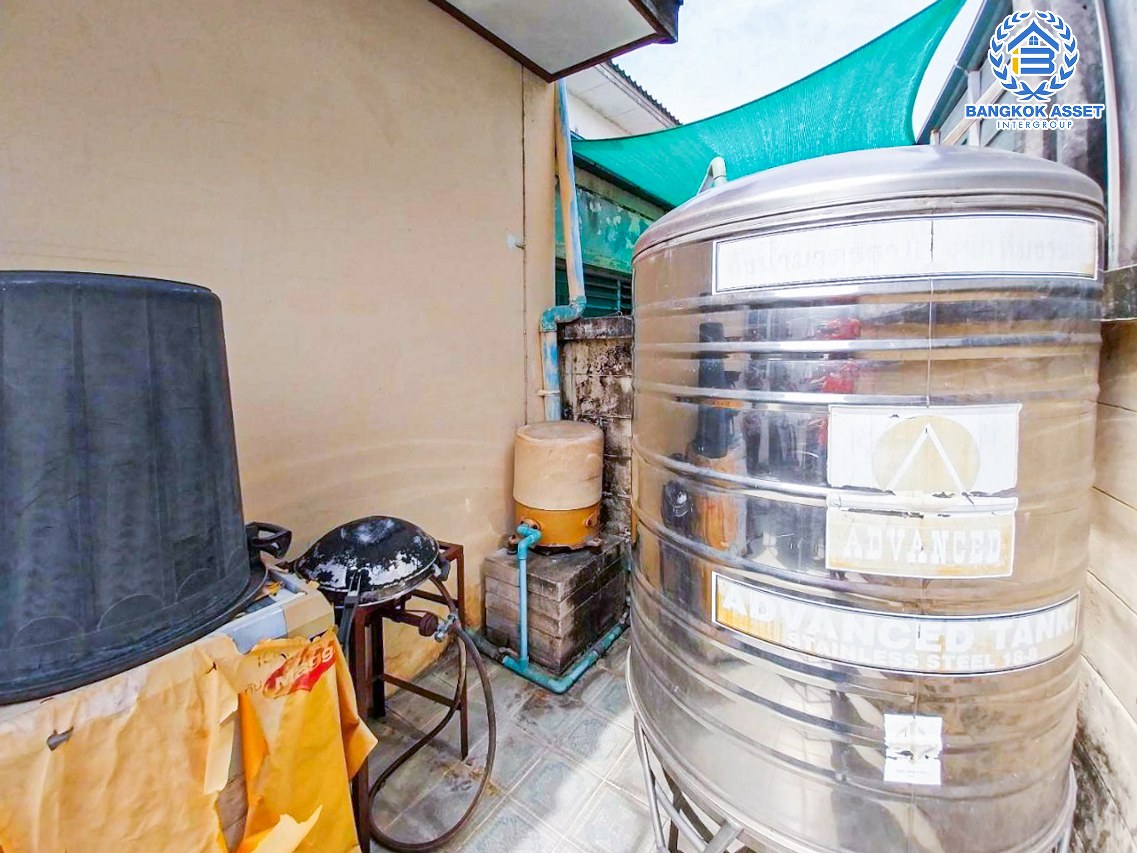 *****ทาวน์เฮ้าส์มือสองนนทบุรี โครงการ บุศรินทร์ วงแหวน-รัตนาธิเบศร์ เนื้อที่กว้าง 25 ตร.ว. ฟังก์ชัน 2 ห้องนอน 2 ห้องน้ำ 1 ที่จอดรถ แถมฟรี! เครื่องปรับอากาศ เครื่องดูดควัน บนทำเลแห่งการเดินทาง เชื่อมต่อถนนบ้านกล้วย-ไทรน้อย, ถนนกาญจณาภิเษก ใกล้ทางด่วน "ศรีรัช"