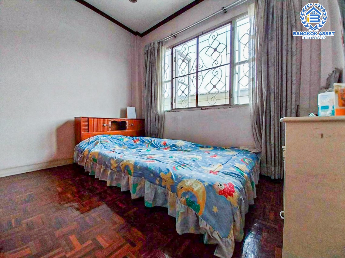 *****ทาวน์เฮ้าส์มือสองนนทบุรี โครงการ บุศรินทร์ วงแหวน-รัตนาธิเบศร์ เนื้อที่กว้าง 25 ตร.ว. ฟังก์ชัน 2 ห้องนอน 2 ห้องน้ำ 1 ที่จอดรถ แถมฟรี! เครื่องปรับอากาศ เครื่องดูดควัน บนทำเลแห่งการเดินทาง เชื่อมต่อถนนบ้านกล้วย-ไทรน้อย, ถนนกาญจณาภิเษก ใกล้ทางด่วน "ศรีรัช"