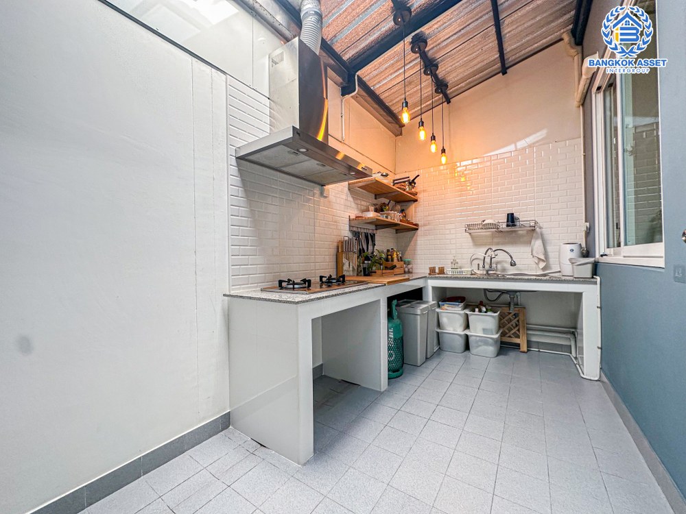 *****ทาวน์เฮ้าส์มือสอง โครงการ ดรีมดีลักซ์ ราชพฤกษ์-ปิ่นเกล้า เนื้อที่ 20.70 ตร.ว. พร้อมฟังก์ชัน 3 ห้องนอน 2 ห้องน้ำ 2 ที่จอดรถ ภายในตกแต่งสไตล์โมเดิร์น สภาพสวยพร้อมเข้าอยู่ บนทำเลแห่งการเดินทาง เชื่อมต่อถนนกาญจนาภิเษก ถนนนครอินทร์ ถนนราชพฤกษ์ ใกล้ทางด่วน "ศรีรัช" จองเลย!