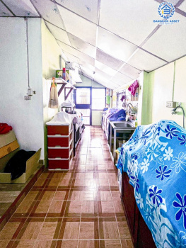 *****บ้านเดี่ยวมือสองปทุมธานี หมู่บ้าน ร่มเย็น ลำลูกกา หลังมุม! เนื้อที่กว้างขวางถึง 60 ตร.ว. ฟังก์ชัน 2 ห้องนอน 2 ห้องน้ำ 1 ที่จอดรถ มีพื้นที่รอบนอกบ้าน บนทำเลเชื่อมต่อถนนลำลูกกา เพียง 20 นาทีก็ถึงรถไฟฟ้าสายสีเขียว "สถานีคูคต" และใกล้จุดขึ้นทางด่วน "วงแหวนรอบนอก ตะวันตก"