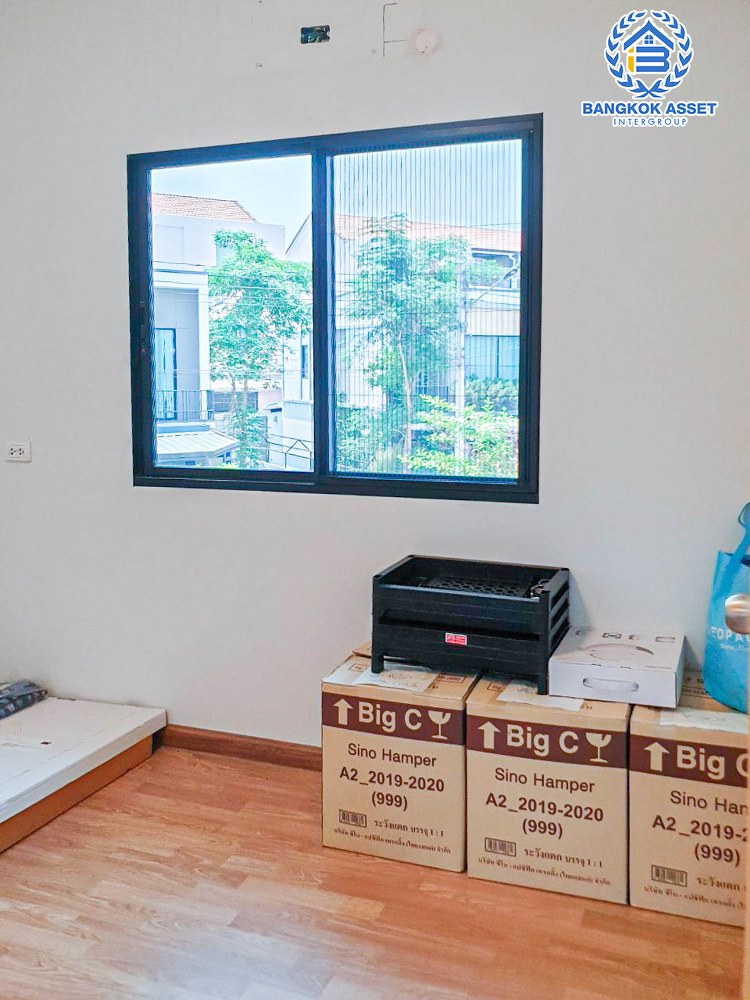 *****ทาวน์เฮ้าส์มือสองนนทบุรี โครงการ เอสเกต กรุงเทพ-ปทุมธานี เนื้อที่ 18.3 ตร.ว. ฟังก์ชัน 3 ห้องนอน 2 ห้องน้ำ 1 ที่จอดรถ บ้านสภาพดีมาก บนทำเลดี เชื่อมต่อกรุงเทพฯ-ปทุมธานี, ถนน345, ถนนกาญจนาภิเษก ใกล้ทางด่วน "อุดรรัถยา" จองเลย!