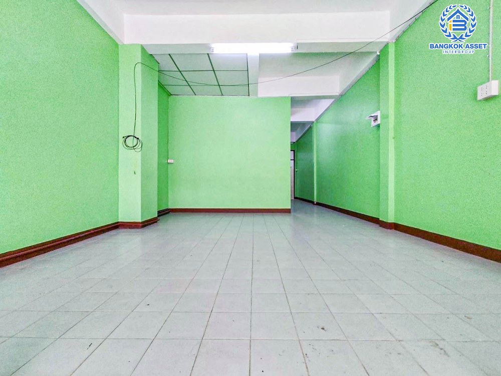 *****ทาวน์โฮมมือสองกรุงเทพมหานคร หมู่บ้าน ซอยเอกชัย89 แยก3-2 เอกชัย เนื้อที่ 18 ตร.ว. ฟังก์ชัน 4 ห้องนอน 3 ห้องน้ำ 1 ที่จอดรถ บ้านสภาพดี พร้อมเข้าอยู่ บนทำเลแห่งการเดินทาง เชื่อมต่อถนนพระราม2, ถนนกาญจนาภิเษก, ถนนเอกชัย ในราคาสุดคุ้ม!!