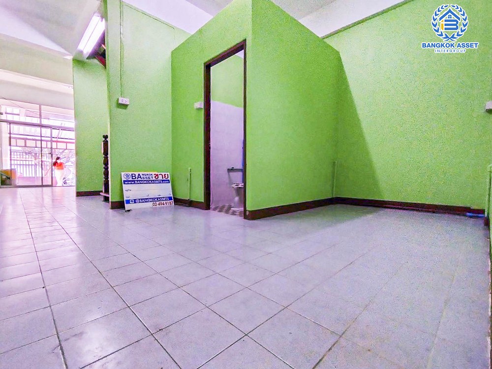 *****ทาวน์โฮมมือสองกรุงเทพมหานคร หมู่บ้าน ซอยเอกชัย89 แยก3-2 เอกชัย เนื้อที่ 18 ตร.ว. ฟังก์ชัน 4 ห้องนอน 3 ห้องน้ำ 1 ที่จอดรถ บ้านสภาพดี พร้อมเข้าอยู่ บนทำเลแห่งการเดินทาง เชื่อมต่อถนนพระราม2, ถนนกาญจนาภิเษก, ถนนเอกชัย ในราคาสุดคุ้ม!!