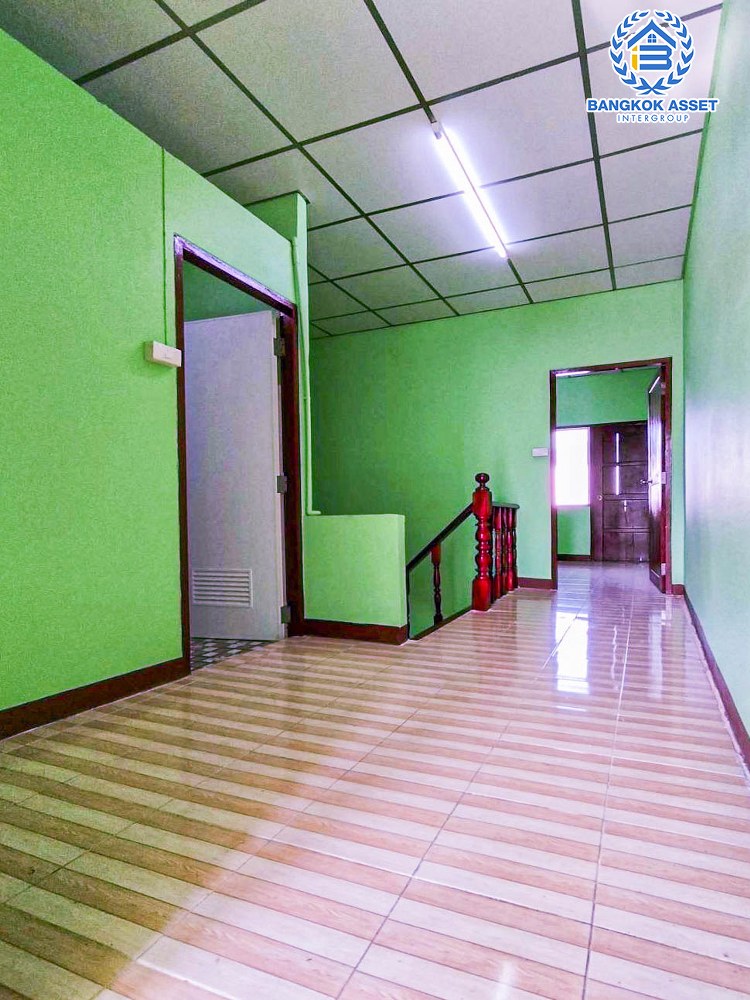 *****ทาวน์โฮมมือสองกรุงเทพมหานคร หมู่บ้าน ซอยเอกชัย89 แยก3-2 เอกชัย เนื้อที่ 18 ตร.ว. ฟังก์ชัน 4 ห้องนอน 3 ห้องน้ำ 1 ที่จอดรถ บ้านสภาพดี พร้อมเข้าอยู่ บนทำเลแห่งการเดินทาง เชื่อมต่อถนนพระราม2, ถนนกาญจนาภิเษก, ถนนเอกชัย ในราคาสุดคุ้ม!!