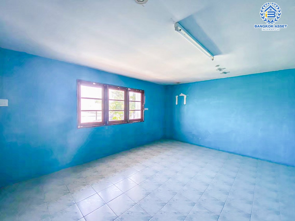 *****โรงงานมือสองสมุทรสาคร มินิแฟตติรี่ พระราม2 เนื้อที่กว้างขวาง 827.7 ตร.ว. ฟังก์ชัน 2 ห้องนอน 8 ห้องน้ำ ขายโรงงานพร้อมกิจการ แถมฟรี! 2 เครื่องปรับอากาศ บนทำเลดี เชื่อมต่อถนนแคราย, ถนนพุทธสาคร, ถนนเศรษฐกิจ 1