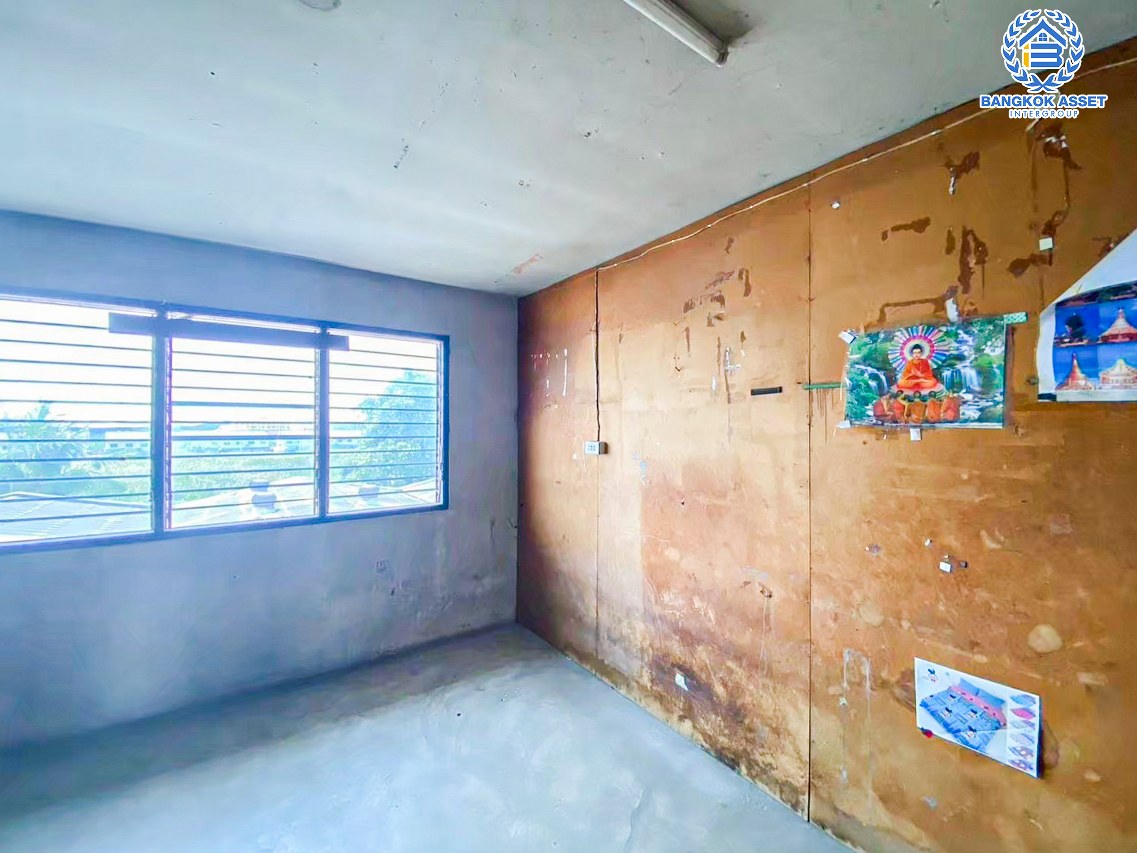 *****โรงงานมือสองสมุทรสาคร มินิแฟตติรี่ พระราม2 เนื้อที่กว้างขวาง 827.7 ตร.ว. ฟังก์ชัน 2 ห้องนอน 8 ห้องน้ำ ขายโรงงานพร้อมกิจการ แถมฟรี! 2 เครื่องปรับอากาศ บนทำเลดี เชื่อมต่อถนนแคราย, ถนนพุทธสาคร, ถนนเศรษฐกิจ 1