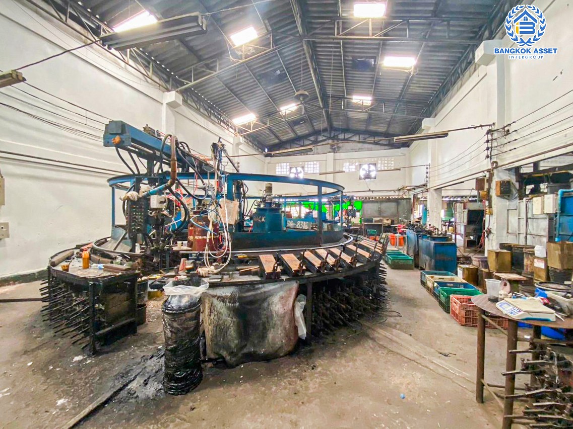 *****โรงงานมือสองสมุทรสาคร มินิแฟตติรี่ พระราม2 เนื้อที่กว้างขวาง 827.7 ตร.ว. ฟังก์ชัน 2 ห้องนอน 8 ห้องน้ำ ขายโรงงานพร้อมกิจการ แถมฟรี! 2 เครื่องปรับอากาศ บนทำเลดี เชื่อมต่อถนนแคราย, ถนนพุทธสาคร, ถนนเศรษฐกิจ 1