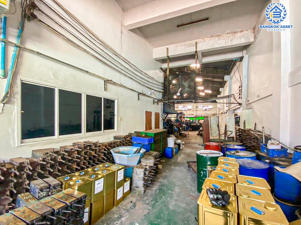 *****โรงงานมือสองสมุทรสาคร มินิแฟตติรี่ พระราม2 เนื้อที่กว้างขวาง 827.7 ตร.ว. ฟังก์ชัน 2 ห้องนอน 8 ห้องน้ำ ขายโรงงานพร้อมกิจการ แถมฟรี! 2 เครื่องปรับอากาศ บนทำเลดี เชื่อมต่อถนนแคราย, ถนนพุทธสาคร, ถนนเศรษฐกิจ 1