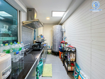 *****ทาวน์โฮมมือสอง โครงการ พลัสซิตี้พาร์ค งามวงศ์วาน25 เนื้อที่กว้าง 20.70 ตร.ว. ฟังก์ชัน 3 ห้องนอน 3 ห้องน้ำ 2 ที่จอดรถ ตกแต่งสไตล์โมเดิร์น โครงการตั้งบนทำเลเดินทางสะดวก เชื่อมต่อถนนงามวงศ์วาน ใกล้รถไฟฟ้าสายสีม่วง "สถานีศูนย์ราชการนนทบุรี" และจุดขึ้นทางด่วน "งามวงศ์วาน"