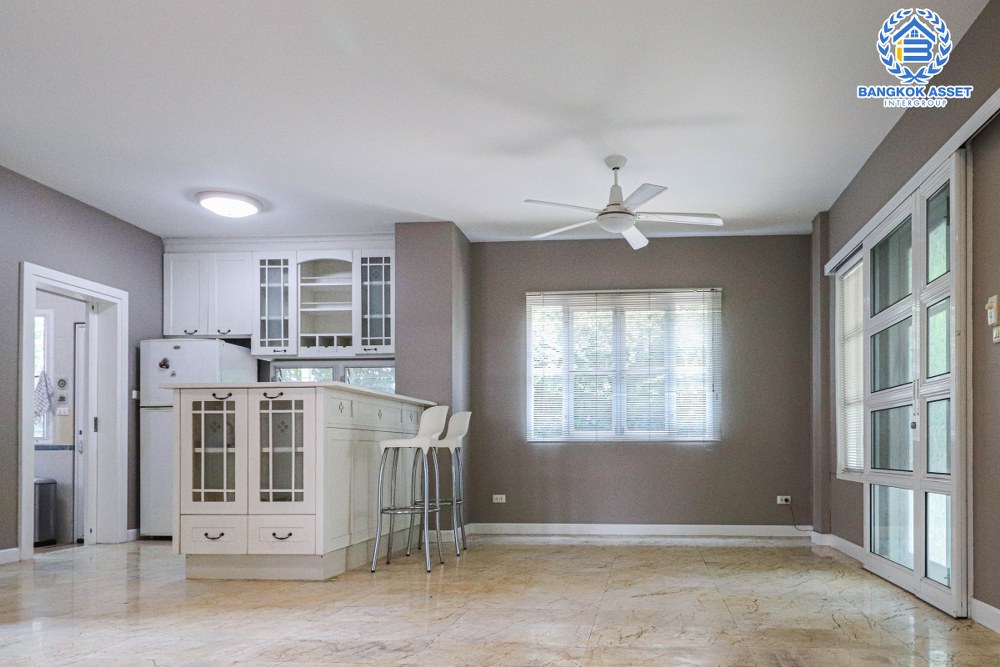 *****บ้านเดี่ยวมือสอง คุณภาพจาก L&H โครงการ มัณฑนา วงแหวน-ปิ่นเกล้า เนื้อที่กว้าง 83.30 ตร.ว. ฟังก์ชัน 3 ห้องนอน 3 ห้องน้ำ 2 ที่จอดรถ สภาพสวยพร้อมเข้าอยู่ แถมฟรี! เครื่องปรับอากาศ โครงการบนทำเลดี เชื่อมต่อถนนกาญจนาภิเษก ใกล้รถไฟฟ้าสายสีม่วง "สถานีสามแยกบางใหญ่" และทางด่วน "ศรีรัช"