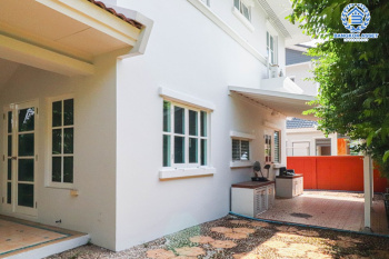 *****บ้านเดี่ยวมือสอง คุณภาพจาก L&H โครงการ มัณฑนา วงแหวน-ปิ่นเกล้า เนื้อที่กว้าง 83.30 ตร.ว. ฟังก์ชัน 3 ห้องนอน 3 ห้องน้ำ 2 ที่จอดรถ สภาพสวยพร้อมเข้าอยู่ แถมฟรี! เครื่องปรับอากาศ โครงการบนทำเลดี เชื่อมต่อถนนกาญจนาภิเษก ใกล้รถไฟฟ้าสายสีม่วง "สถานีสามแยกบางใหญ่" และทางด่วน "ศรีรัช"