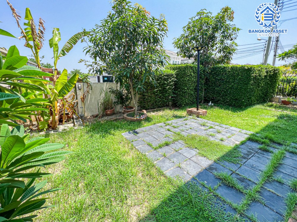 *****บ้านเดี่ยวมือสอง โครงการ พฤกษาวิลเลจ30 กรุงเทพ-ปทุมธานี เนื้อที่ 59 ตร.ว. ฟังก์ชัน 3 ห้องนอน 2 ห้องน้ำ 2 จอดรถ ทำเลปทุมธานี เดินทางสะดวกสบายเข้า-ออกได้หลายเส้นทาง ทั้งถนนชัยพฤกษ์ ถนนราชพฤกษ์ ถนนกรุงเทพ-ปทุมธานี ใกล้เมืองทองธานี และจุดขึ้นทางด่วน "แจ้งวัฒนะ"