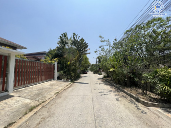 *****ที่ดินเปล่านนทบุรี ซอยคลองถนน เนื้อที่กว้างถึง 96 ตร.ว. (หน้ากว้าง 17 เมตร) เหมาะแก่การสร้างเป็นที่อยู่อาศัย หรือลงทุนทำธุรกิจ บนทำเลเชื่อมต่อถนนกาญจนาภิเษก เพียง 15 นาทีก็ถึงรถไฟฟ้าสายสีม่วง "สถานีคลองบางไผ่" และใกล้ทางด่วน "ศรีรัช"