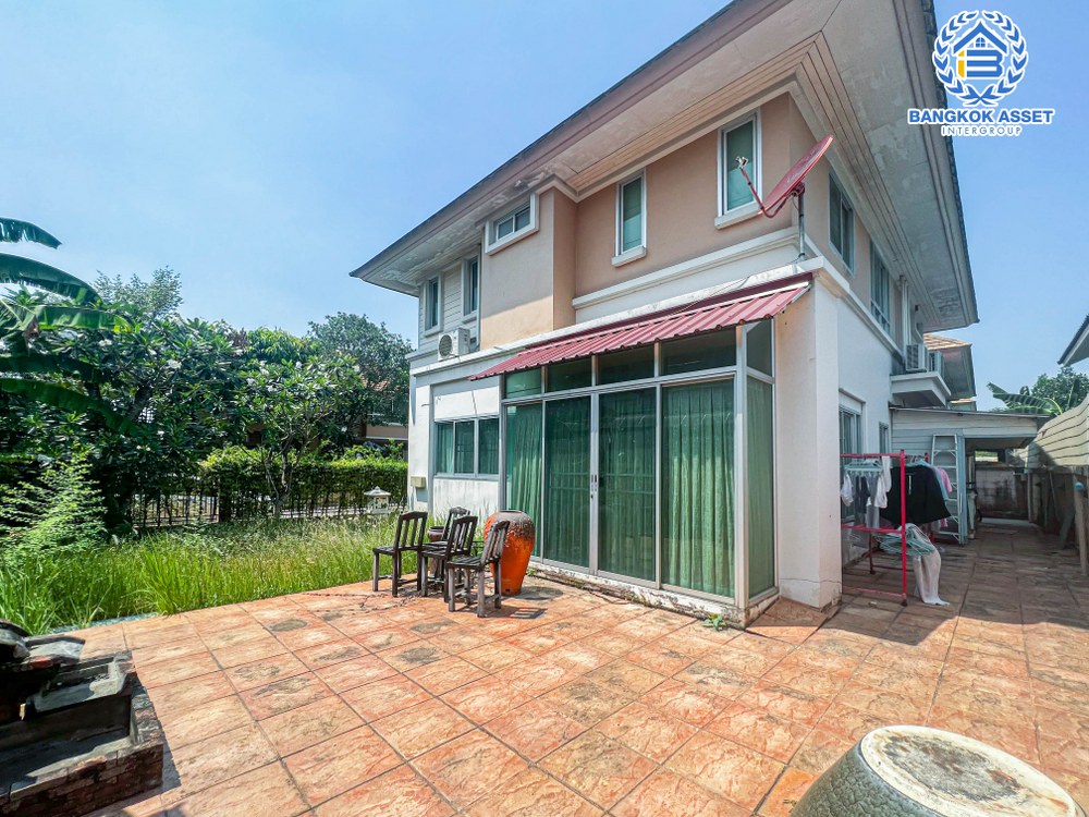 *****บ้านเดี่ยวมือสอง โครงการ นพพร บางกรวย-ไทรน้อย เนื้อที่กว้าง 72.20 ตร.ว. ฟังก์ชัน 4 ห้องนอน 3 ห้องน้ำ 2 ที่จอดรถ พื้นที่ใช้สอยกว้างขวาง โครงการเน้นความปลอดภัย เข้าได้เฉพาะลูกบ้าน ตั้งบนทำเลดี เชื่อมต่อถนนบางกรวย-ไทรน้อย ถนนบางบัวทอง-สุพรรณบุรี ถนนกาญจนาภิเษก ใกล้จุดขึ้นทางด่วน "ศรีรัช"