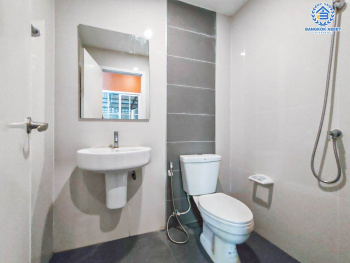 *****ทาวน์เฮ้าส์มือสอง โครงการ กัสโต้ ราชพฤกษ์-พระราม5 บนเนื้อที่ 24 ตร.ว. ฟังก์ชัน 3 ห้องนอน 2 ห้องน้ำ 2 ที่จอดรถ บ้านพื้นที่หลังบ้านกว้าง ต่อเติมครบพร้อมเข้าอยู่ได้เลย ตั้งบนทำเลเดินทางสะดวก เพียง 15 นาทีก็ถึงรถไฟฟ้าสายสีม่วง "สถานีแยกติวานนท์" ใกล้เซ็นทรัล รัตนาธิเบศร์ และทางด่วน "ศรีรัช"