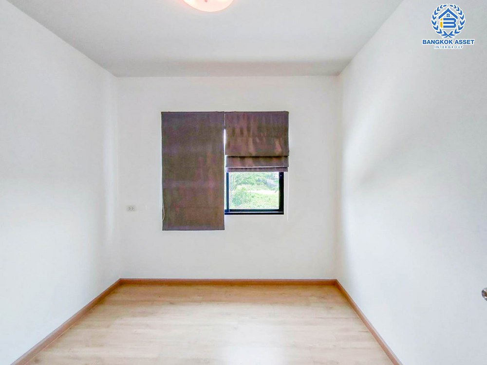 *****ทาวน์เฮ้าส์มือสองนนทบุรี โครงการ เปี่ยมสุข เอสเกต แจ้งวัฒนะ-กาญจนาภิเษก หลังมุม! เนื้อที่ 23.6 ตร.ว. ฟังก์ชัน 4 ห้องนอน 3 ห้องน้ำ 2 ที่จอดรถ บ้านพร้อมอยู่ แถมฟรี! เฟอร์นิเจอร์ บนทำเลแห่งการเดินทาง เชื่อมต่อถนนกาญจนาฯ ใกล้รถไฟฟ้าสายสีม่วง "สถานีคลองบางไผ่" และทางด่วน "ศรีรัช-วงแหวนรอบนอก"