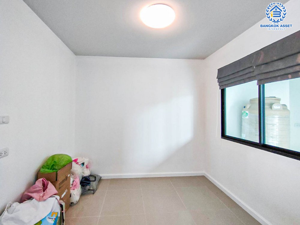 *****ทาวน์เฮ้าส์มือสองนนทบุรี โครงการ เปี่ยมสุข เอสเกต แจ้งวัฒนะ-กาญจนาภิเษก หลังมุม! เนื้อที่ 23.6 ตร.ว. ฟังก์ชัน 4 ห้องนอน 3 ห้องน้ำ 2 ที่จอดรถ บ้านพร้อมอยู่ แถมฟรี! เฟอร์นิเจอร์ บนทำเลแห่งการเดินทาง เชื่อมต่อถนนกาญจนาฯ ใกล้รถไฟฟ้าสายสีม่วง "สถานีคลองบางไผ่" และทางด่วน "ศรีรัช-วงแหวนรอบนอก"