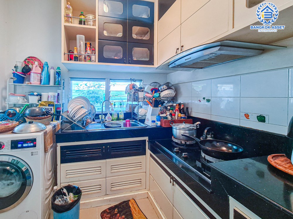 *****บ้านเดี่ยวมือสอง หน้าบ้านติดทะเลสาบ โครงการ พฤกษ์ลดา บางใหญ่2 จากแบรนด์ L&H เนื้อที่กว้าง 66.70 ตร.ว. ฟังก์ชัน 3 ห้องนอน 3 ห้องน้ำ 2 ที่จอดรถ บ้านสภาพสวย หลังบ้านไม่ชนใคร โครงการตั้งบนทำเลดี เชื่อมต่อกาญจนาภิเษก ซอยคลองถนน ซอยแก้วอินทร์ ใกล้รถไฟฟ้าสายสีม่วง "สถานีคลองบางไผ่" และจุดขึ้นทางด่วน "กาญจนาภิเษก"