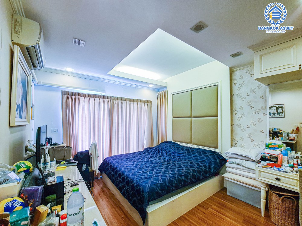 *****บ้านเดี่ยวมือสอง หน้าบ้านติดทะเลสาบ โครงการ พฤกษ์ลดา บางใหญ่2 จากแบรนด์ L&H เนื้อที่กว้าง 66.70 ตร.ว. ฟังก์ชัน 3 ห้องนอน 3 ห้องน้ำ 2 ที่จอดรถ บ้านสภาพสวย หลังบ้านไม่ชนใคร โครงการตั้งบนทำเลดี เชื่อมต่อกาญจนาภิเษก ซอยคลองถนน ซอยแก้วอินทร์ ใกล้รถไฟฟ้าสายสีม่วง "สถานีคลองบางไผ่" และจุดขึ้นทางด่วน "กาญจนาภิเษก"