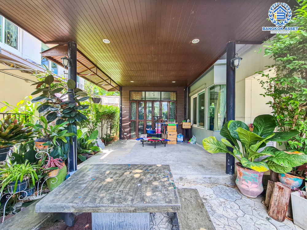 *****บ้านเดี่ยวมือสอง หน้าบ้านติดทะเลสาบ โครงการ พฤกษ์ลดา บางใหญ่2 จากแบรนด์ L&H เนื้อที่กว้าง 66.70 ตร.ว. ฟังก์ชัน 3 ห้องนอน 3 ห้องน้ำ 2 ที่จอดรถ บ้านสภาพสวย หลังบ้านไม่ชนใคร โครงการตั้งบนทำเลดี เชื่อมต่อกาญจนาภิเษก ซอยคลองถนน ซอยแก้วอินทร์ ใกล้รถไฟฟ้าสายสีม่วง "สถานีคลองบางไผ่" และจุดขึ้นทางด่วน "กาญจนาภิเษก"