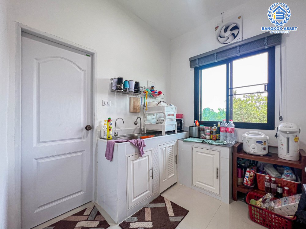 *****บ้านมือสอง โครงการ กรีนวู้ดปาร์ค ปทุมธานี-สามโคก เนื้อที่ 204 ตร.ว. ฟังก์ชัน 3 ห้องนอน 4 ห้องน้ำ 2 ที่จอดรถ บ้านหลังใหญ่ พื้นที่กว้างขวาง พร้อมสระว่ายน้ำบรรยากาศเหมือนรีสอร์ทส่วนตัว บนทำเลเดินทางสะดวก เข้า-ออกเมืองได้ง่าย เชื่อมต่อถนนปทุมธานี-บางปะอิน ถนนรังสิต-ปทุมธานี