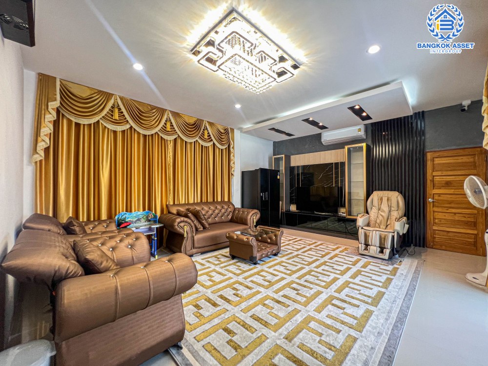 *****บ้านมือสอง โครงการ กรีนวู้ดปาร์ค ปทุมธานี-สามโคก เนื้อที่ 204 ตร.ว. ฟังก์ชัน 3 ห้องนอน 4 ห้องน้ำ 2 ที่จอดรถ บ้านหลังใหญ่ พื้นที่กว้างขวาง พร้อมสระว่ายน้ำบรรยากาศเหมือนรีสอร์ทส่วนตัว บนทำเลเดินทางสะดวก เข้า-ออกเมืองได้ง่าย เชื่อมต่อถนนปทุมธานี-บางปะอิน ถนนรังสิต-ปทุมธานี