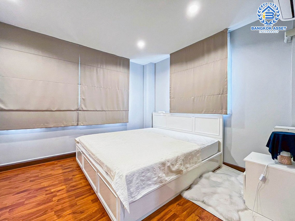 *****ทาวน์โฮมมือสองกรุงเทพมหานคร โครงการ พลัสซิตี้พาร์ค ลาดพร้าว71 หลังมุม! เนื้อที่ 17.3 ตร.ว. ฟังก์ชัน 3 ห้องนอน 3 ห้องน้ำ 1 ที่จอดรถ ตกแต่งภายในสวย พร้อมอยู่ แถมฟรี! 4 เครื่องปรับอากาศ บนทำเลแห่งการเดินทาง เชื่อมต่อถนนประเสริฐมนูกิจ, ถนนเกษตร-นวมินทร์, ถนนลาดพร้าว ใกล้จุดขึ้นทางด่วน "รามอินทรา"