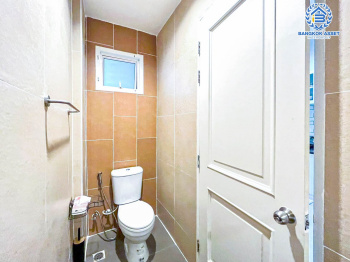 *****ทาวน์โฮมมือสองกรุงเทพมหานคร โครงการ พลัสซิตี้พาร์ค ลาดพร้าว71 หลังมุม! เนื้อที่ 17.3 ตร.ว. ฟังก์ชัน 3 ห้องนอน 3 ห้องน้ำ 1 ที่จอดรถ ตกแต่งภายในสวย พร้อมอยู่ แถมฟรี! 4 เครื่องปรับอากาศ บนทำเลแห่งการเดินทาง เชื่อมต่อถนนประเสริฐมนูกิจ, ถนนเกษตร-นวมินทร์, ถนนลาดพร้าว ใกล้จุดขึ้นทางด่วน "รามอินทรา"