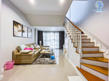 *****ทาวน์โฮมมือสองกรุงเทพมหานคร โครงการ พลัสซิตี้พาร์ค ลาดพร้าว71 หลังมุม! เนื้อที่ 17.3 ตร.ว. ฟังก์ชัน 3 ห้องนอน 3 ห้องน้ำ 1 ที่จอดรถ ตกแต่งภายในสวย พร้อมอยู่ แถมฟรี! 4 เครื่องปรับอากาศ บนทำเลแห่งการเดินทาง เชื่อมต่อถนนประเสริฐมนูกิจ, ถนนเกษตร-นวมินทร์, ถนนลาดพร้าว ใกล้จุดขึ้นทางด่วน "รามอินทรา"