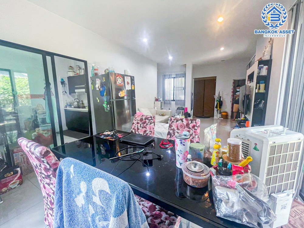 *****บ้านเดี่ยวมือสอง โครงการ ซีรีน พระราม2-ท่าข้าม  เนื้อที่ 57.20 ตร.ว ฟังก์ชัน 3 ห้องนอน 3 ห้องน้ำ 2 ที่จอดรถ บ้านสวยดีไซน์โมเดิร์น ภายในสภาพดีเยี่ยม พร้อมเข้าอยู่ ฟรี! เครื่องปรับอากาศ ราคาสุดคุ้มค่า! โครงการตั้งบนทำเลดี ใกล้เซ็นทรัลพระราม2 เชื่อมต่อจุดขึ้นทางด่วน "เฉลิมมหานคร"