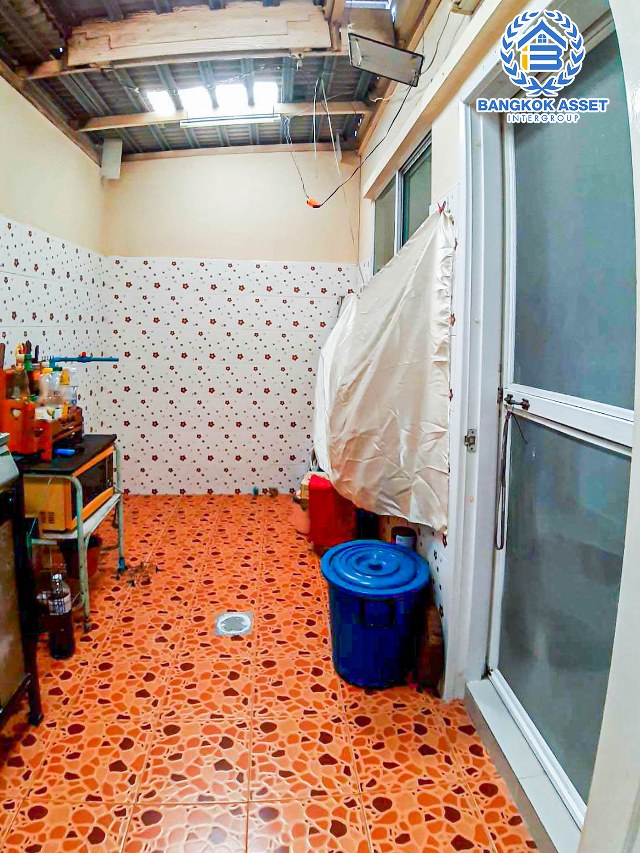 *****ทาวน์เฮ้าส์มือสองนนทบุรี โครงการ พฤกษาวิลล์35 พระราม5-นครอินทร์ เนื้อที่กว้าง 19.3 ตร.ว. ฟังก์ชัน 3 ห้องนอน 2 ห้องน้ำ 1 ที่จอดรถ บ้านสวย สภาพดี  บนทำเลโซนเมือง! เดินทางสะดวก ใกล้สะพานพระราม5, รถไฟฟ้าสายสีม่วง "สถานีแยกติวานนท์" และทางด่วน "ศรีรัช"