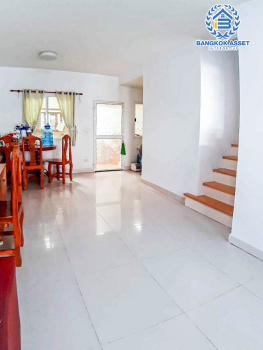 *****ทาวน์เฮ้าส์มือสองนนทบุรี โครงการ พฤกษาวิลล์35 พระราม5-นครอินทร์ เนื้อที่กว้าง 19.3 ตร.ว. ฟังก์ชัน 3 ห้องนอน 2 ห้องน้ำ 1 ที่จอดรถ บ้านสวย สภาพดี  บนทำเลโซนเมือง! เดินทางสะดวก ใกล้สะพานพระราม5, รถไฟฟ้าสายสีม่วง "สถานีแยกติวานนท์" และทางด่วน "ศรีรัช"